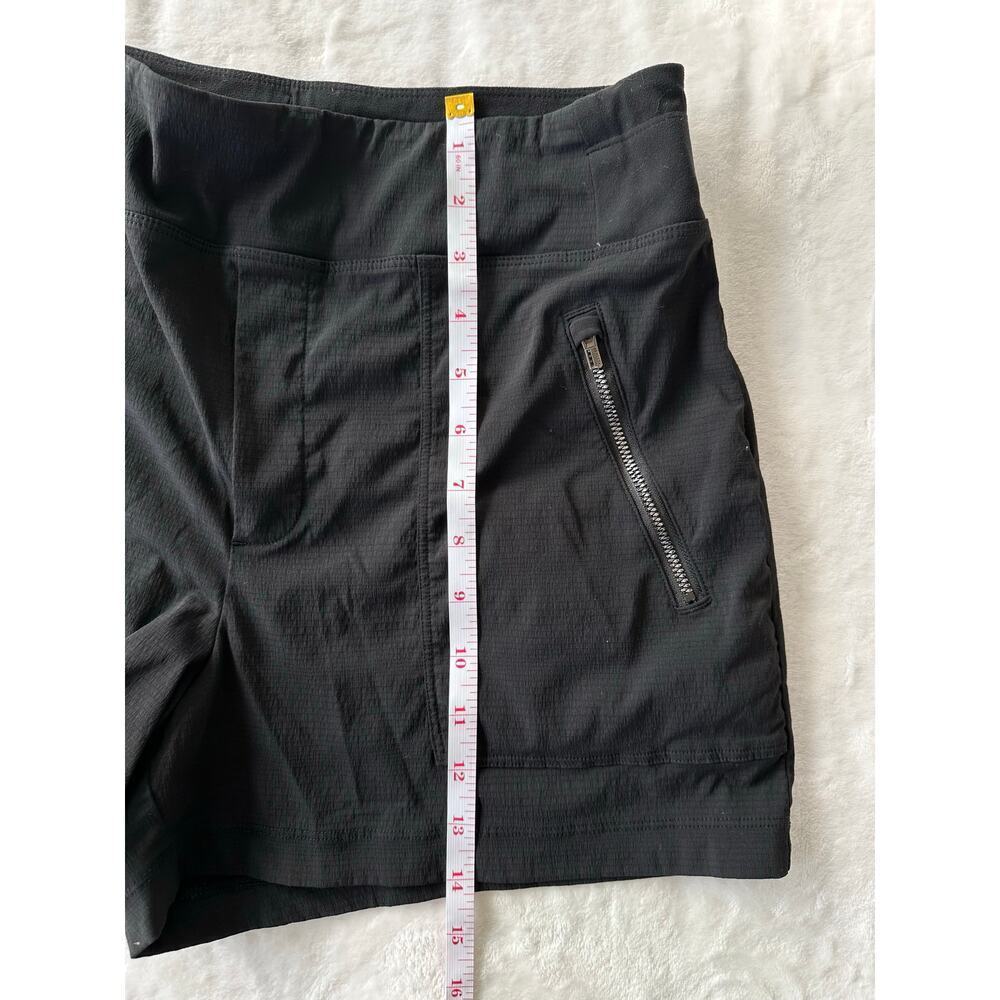 ATHLETA Trekkie North Mid-Rise Black Shorts, Size 8 - Picture 6 of 10